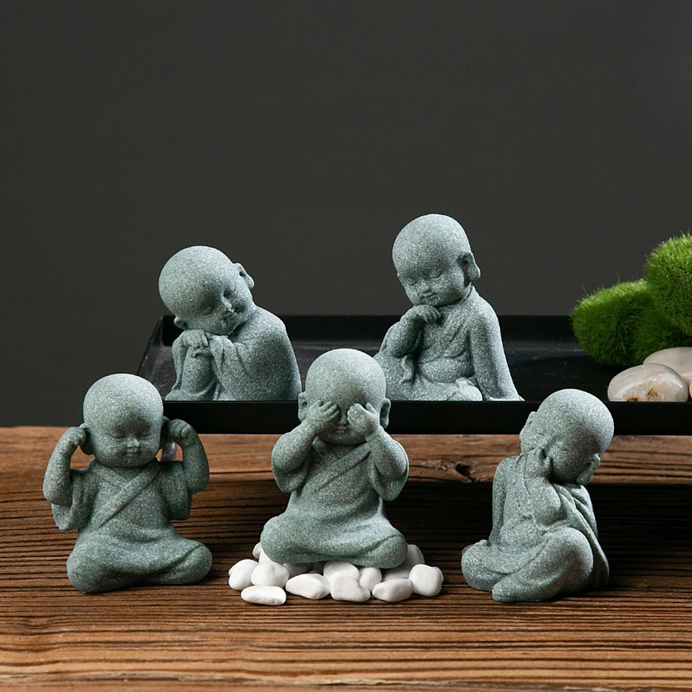 Little Monk Statue – Mini Resin Figurine, Antique Sandstone Style for Home, Garden & Aquarium Decor